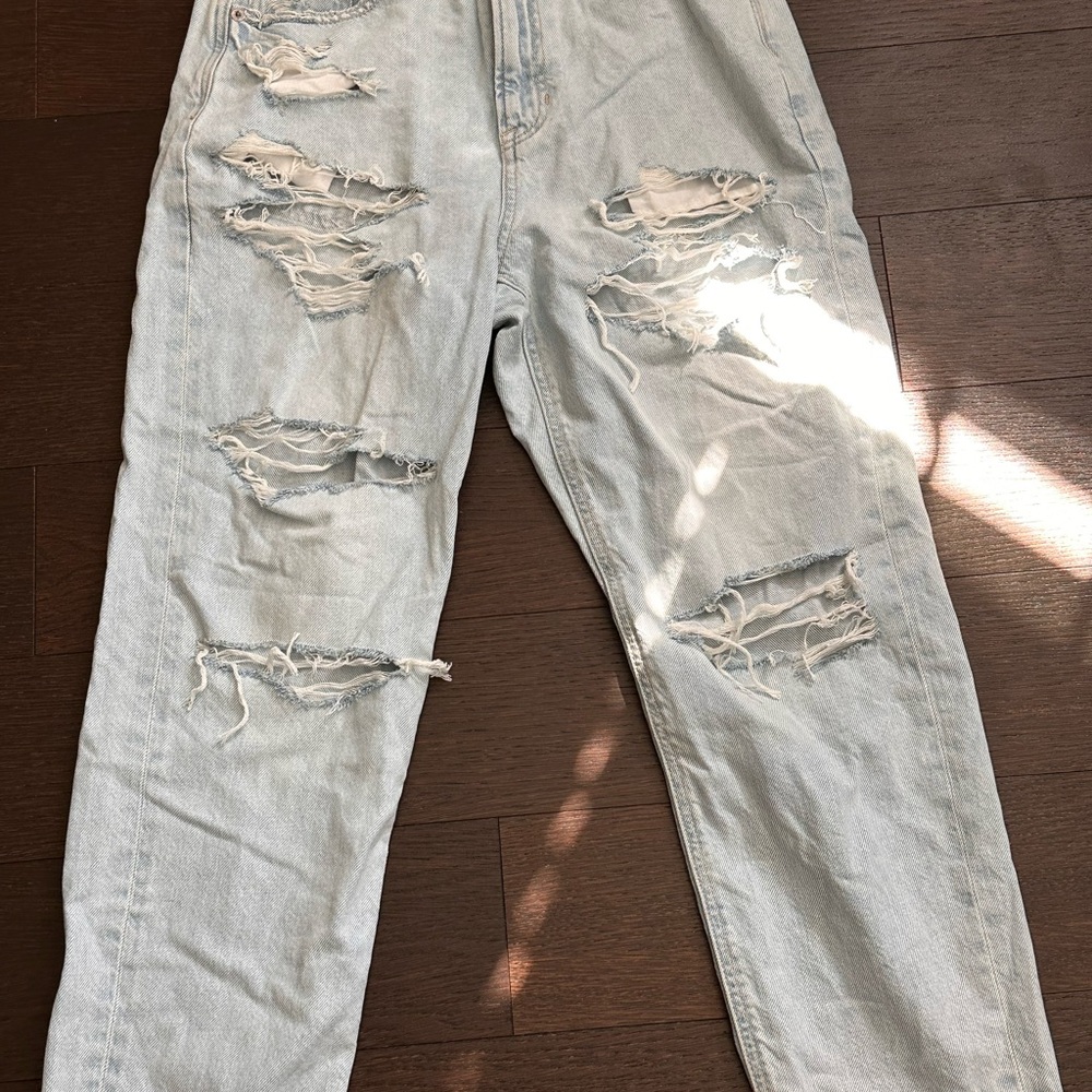 American Eagle Ripped Jeans